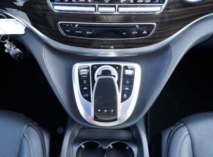 Mercedes-Benz - V-class