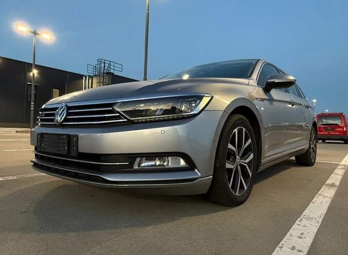 Volkswagen - Passat
