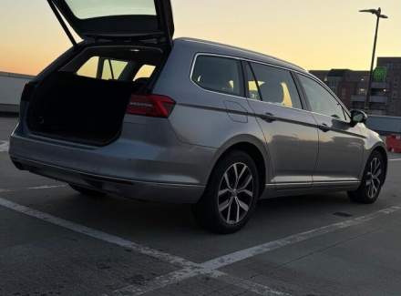 Volkswagen - Passat