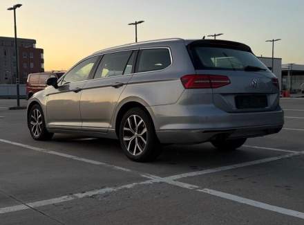 Volkswagen - Passat