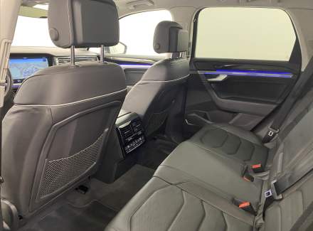 Volkswagen - Touareg