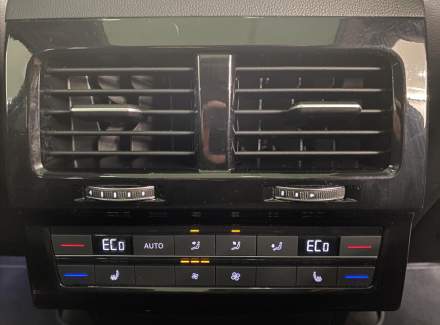 Volkswagen - Touareg