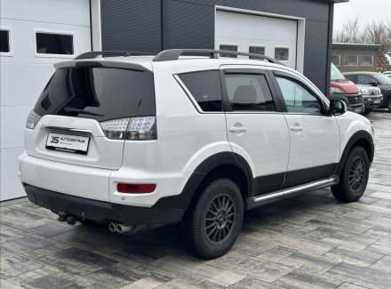 Mitsubishi - Outlander