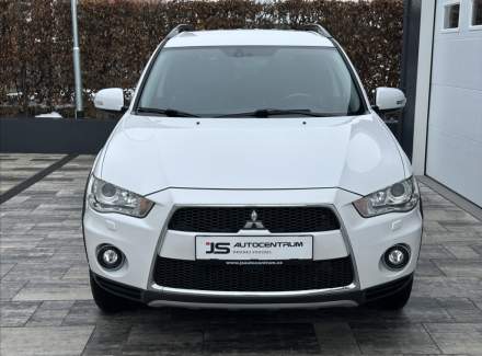 Mitsubishi - Outlander