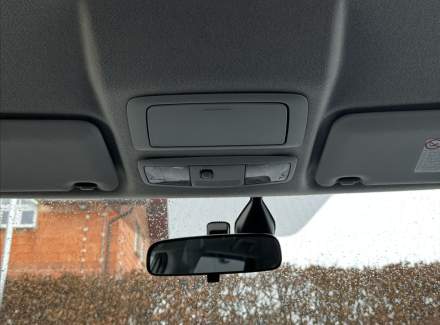 Mitsubishi - Outlander