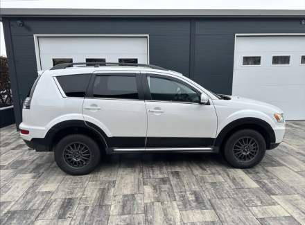 Mitsubishi - Outlander