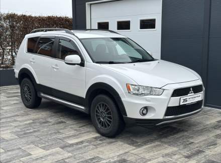 Mitsubishi - Outlander
