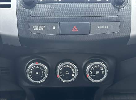 Mitsubishi - Outlander