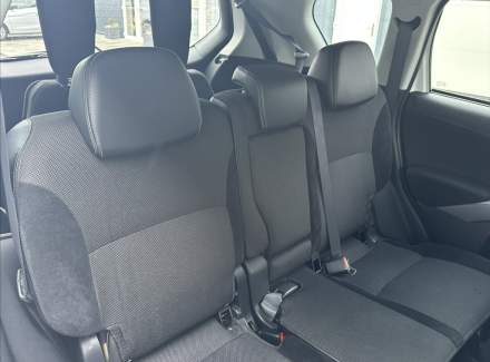 Mitsubishi - Outlander