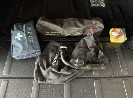 Mitsubishi - Outlander