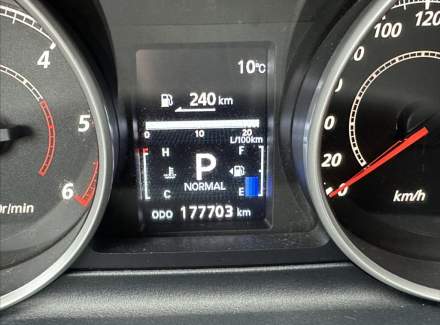 Mitsubishi - Outlander