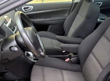 Peugeot - 307