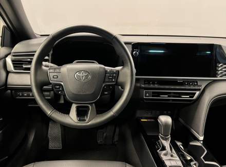 Toyota - Camry