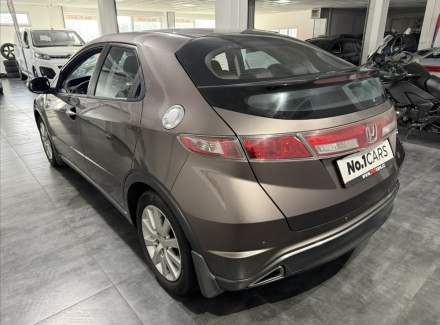 Honda - Civic