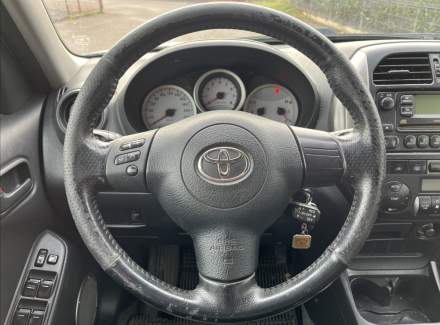 Toyota - RAV 4