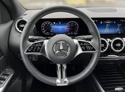 Mercedes-Benz - GLA