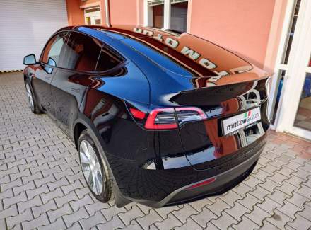 Tesla - Model Y