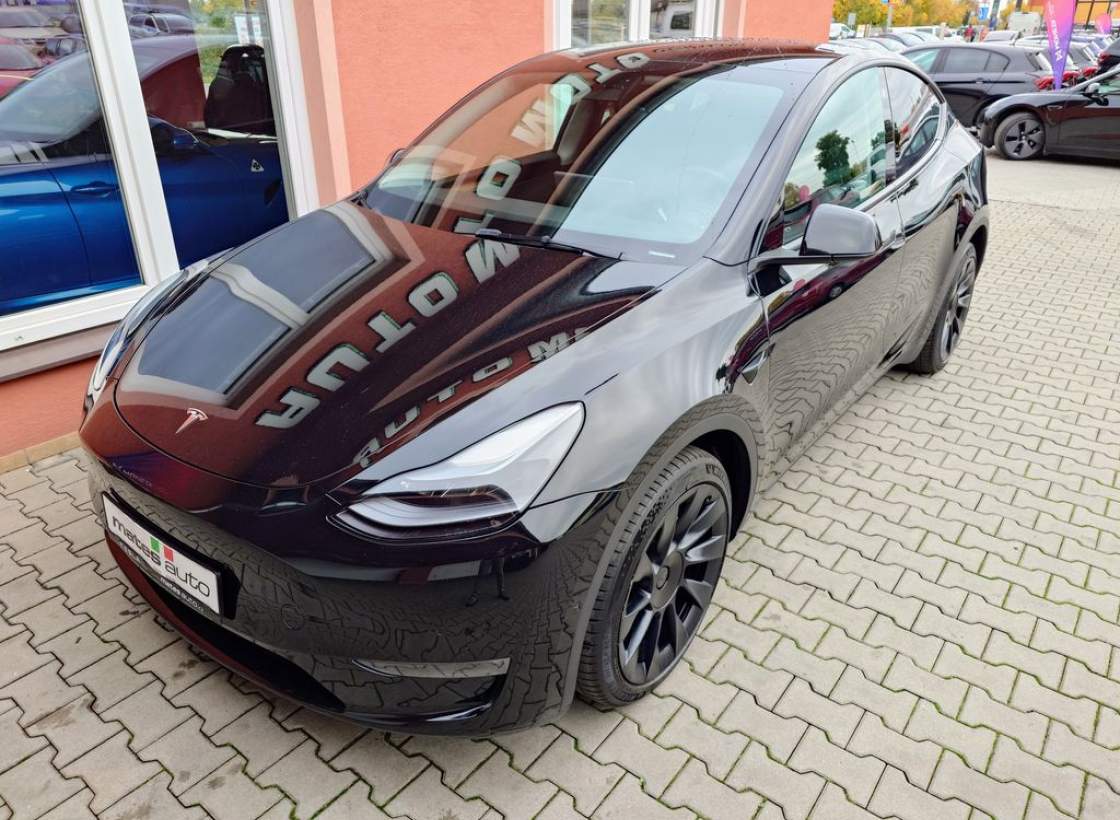Tesla - Model Y