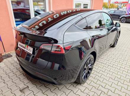 Tesla - Model Y