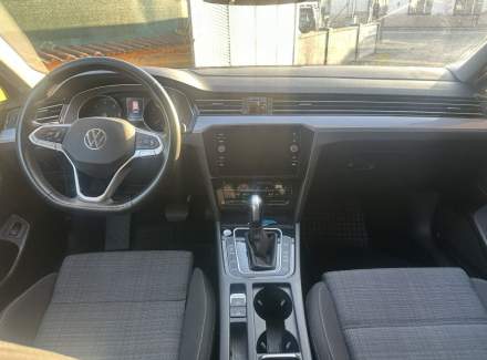 Volkswagen - Passat