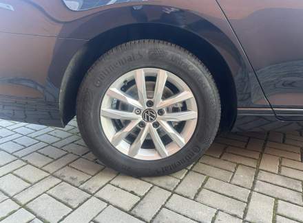 Volkswagen - Passat