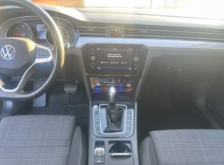 Volkswagen - Passat