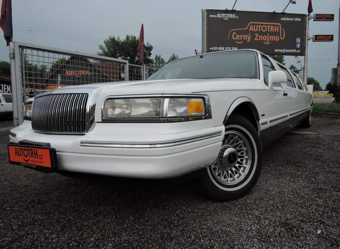 Lincoln - Town Car