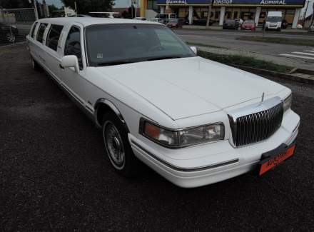 Lincoln - Town Car