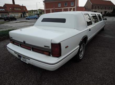 Lincoln - Town Car