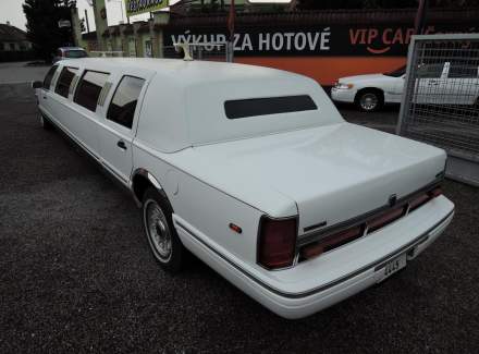 Lincoln - Town Car