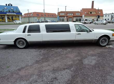 Lincoln - Town Car