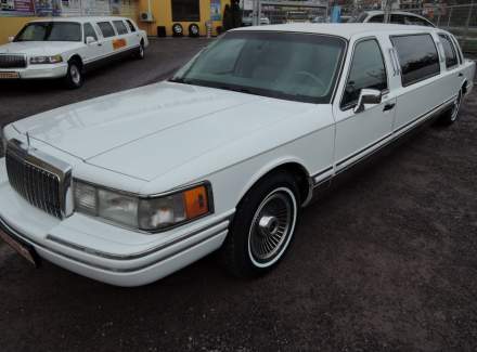 Lincoln - Town Car