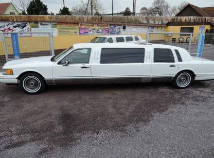 Lincoln - Town Car