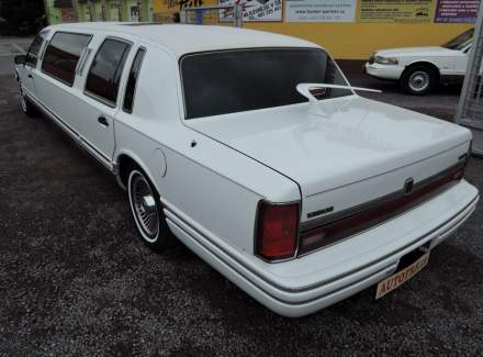 Lincoln - Town Car
