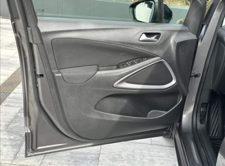 Opel - Crossland X