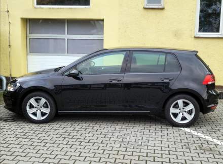 Volkswagen - Golf