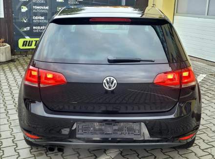 Volkswagen - Golf