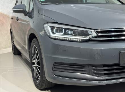 Volkswagen - Touran