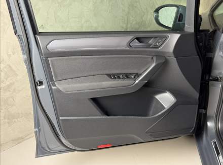 Volkswagen - Touran