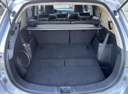 Mitsubishi - Outlander