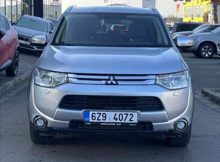 Mitsubishi - Outlander