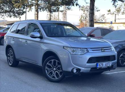 Mitsubishi - Outlander