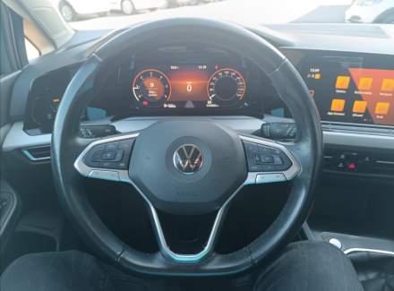 Volkswagen - Golf