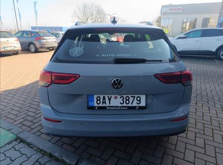 Volkswagen - Golf