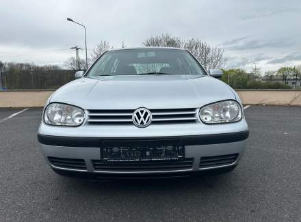 Volkswagen - Golf