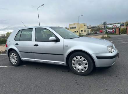 Volkswagen - Golf