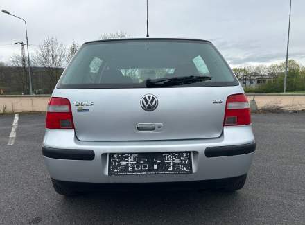 Volkswagen - Golf