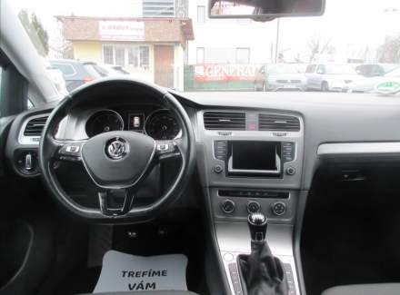 Volkswagen - Golf