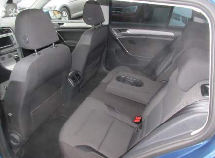 Volkswagen - Golf