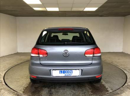 Volkswagen - Golf